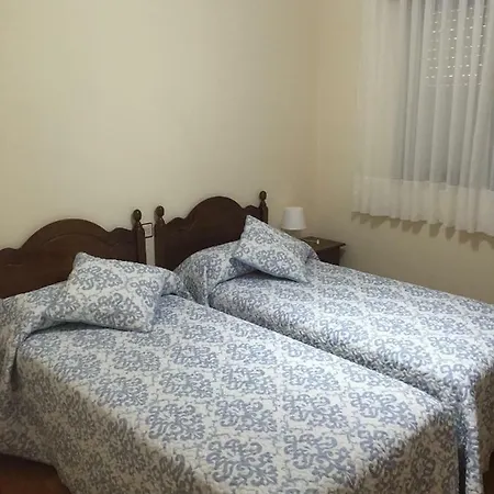 La Nogalera * Nueva De Llanes